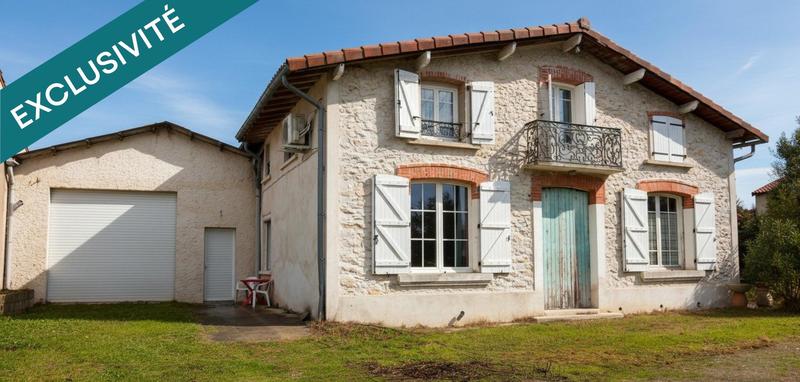 Maison - 221 m² - 7 pièces