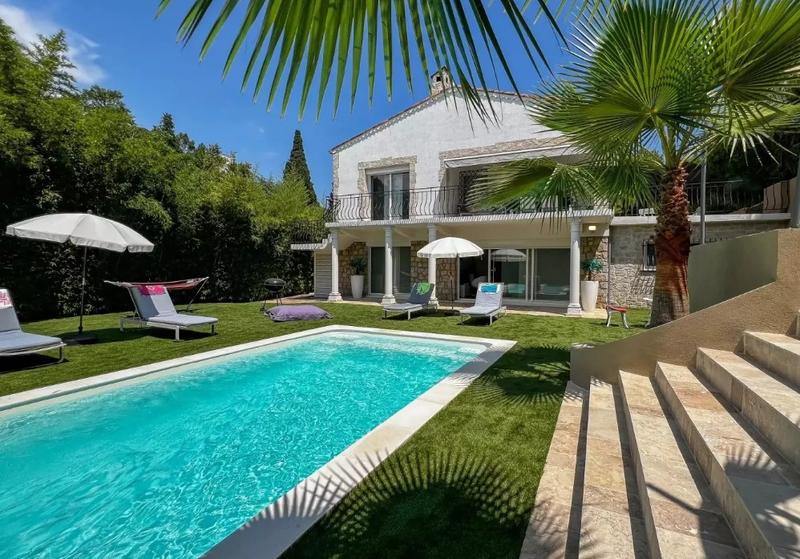 Villa - 230 m² - 7 pièces