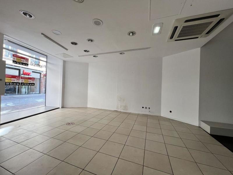 Local commercial - 200 m²