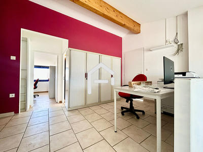 Local commercial - 75 m² - 4 pièces