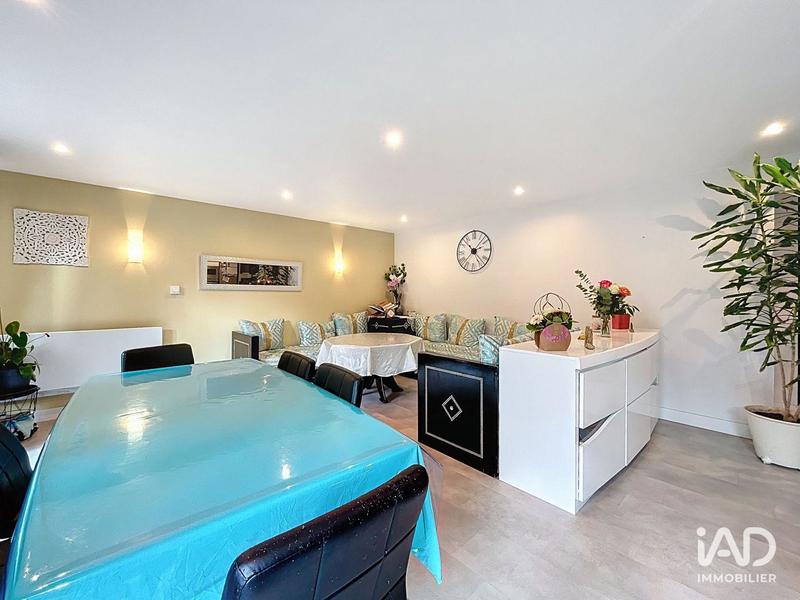 Appartement - 100 m² - 5 pièces