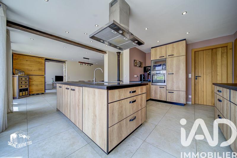 Maison - 250 m² - 7 pièces