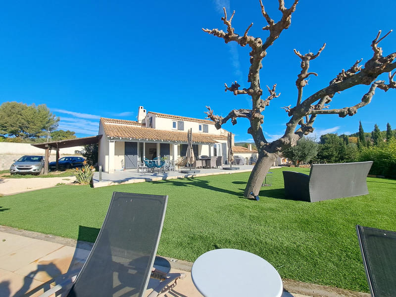 Maison - 140 m² - 4 pièces