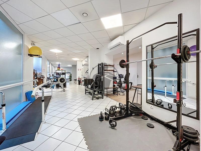 Bureau - 275 m² - 12 pièces