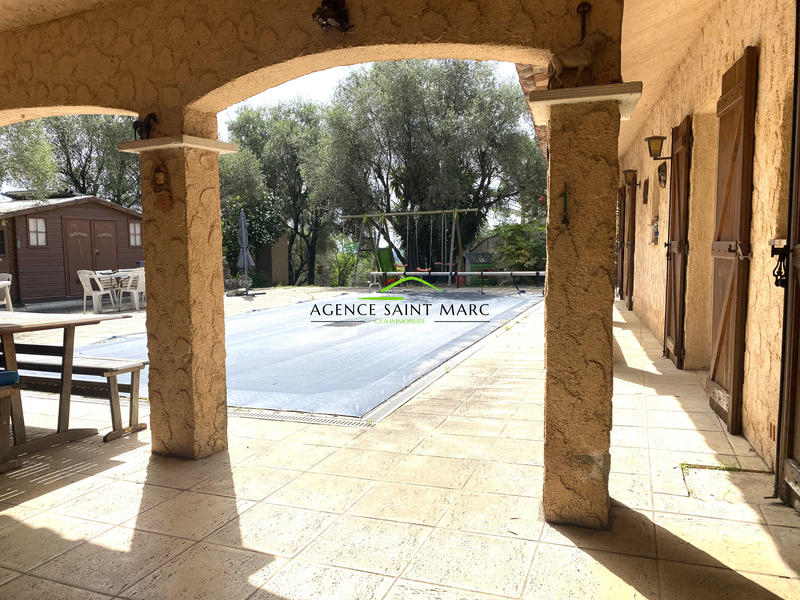 Propriété - 349 m² - 12 pièces