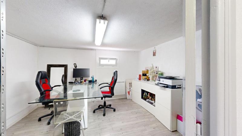 Villa - 311 m² - 12 pièces