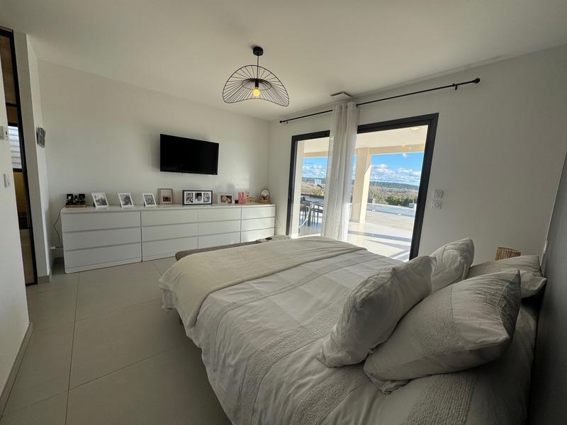 Maison - 185 m² - 7 pièces