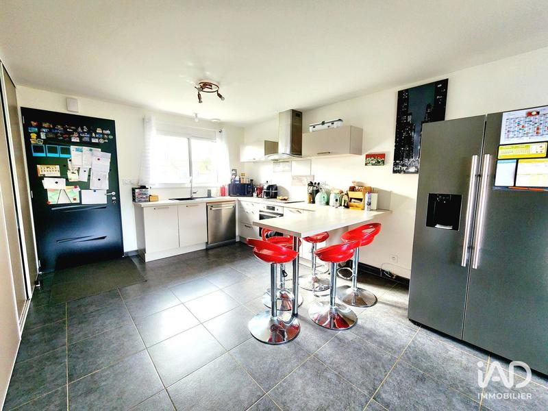 Maison - 99 m² - 5 pièces