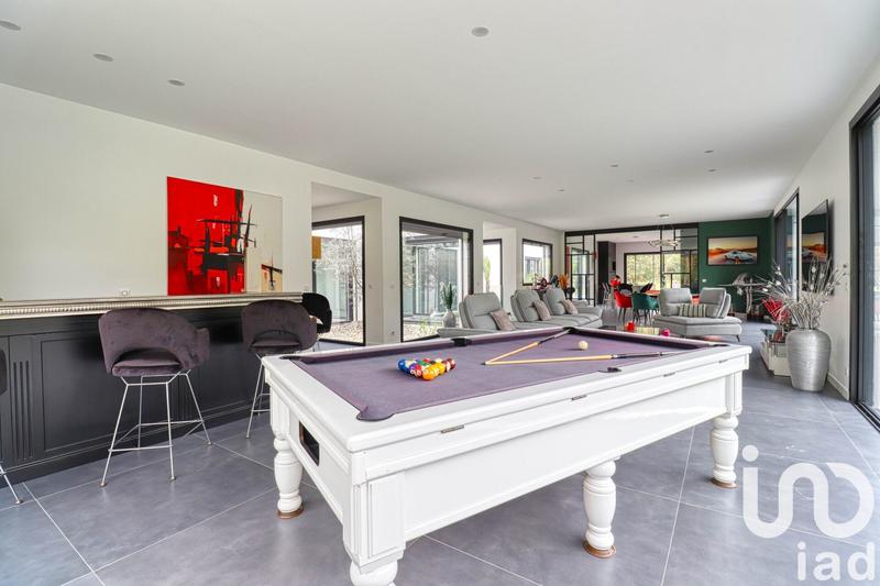 Maison de maîtres - 300 m² - 7 pièces