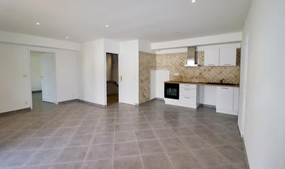 Appartement - 80 m² - 3 pièces