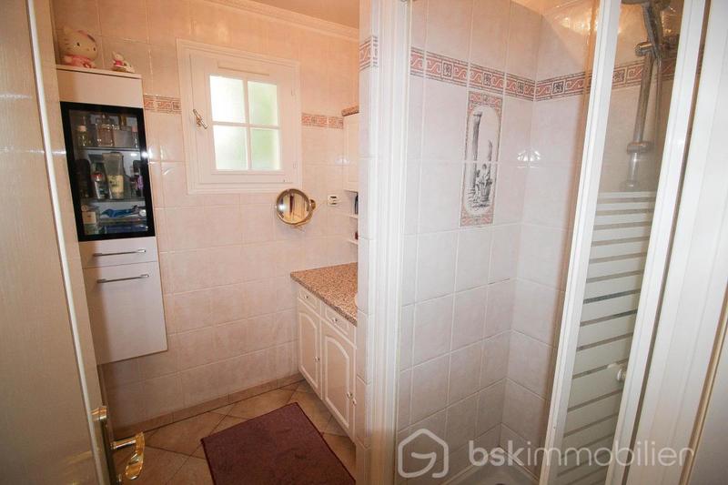 Demeure - 172 m² - 9 pièces