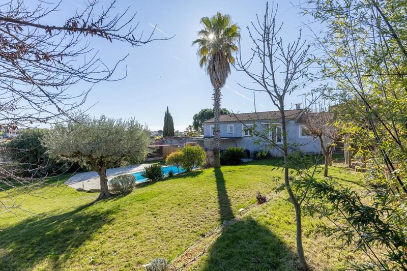 Maison - 104 m² - 6 pièces