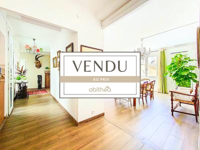 Appartement - 161 m² - 4 pièces