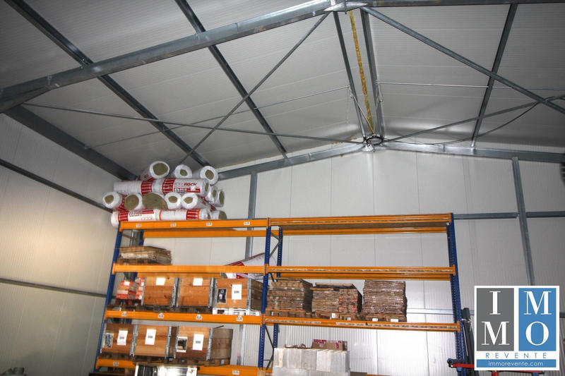 Local d'activités - 254 m²