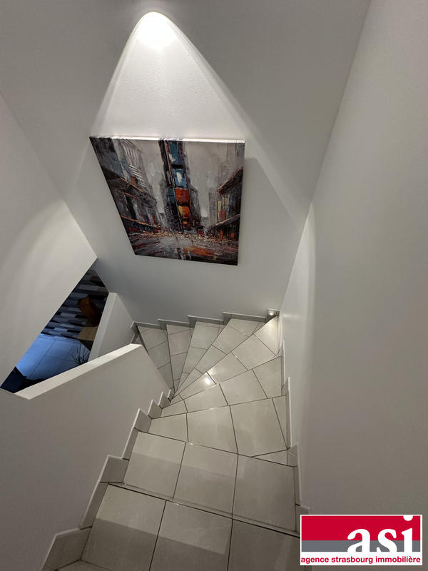 Maison contemporaine - 228 m² - 10 pièces