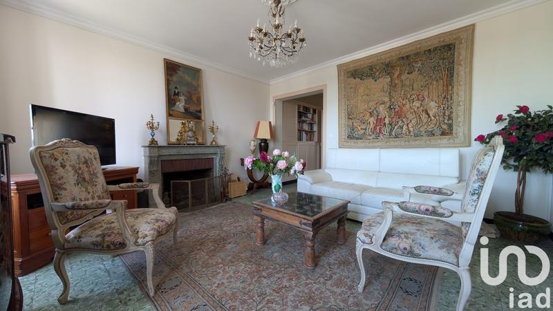 Maison - 250 m² - 9 pièces