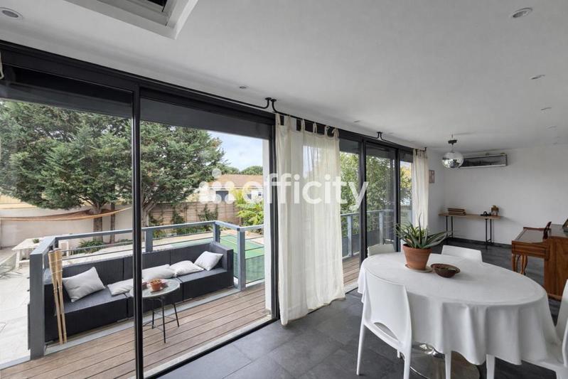 Villa - 175 m² - 6 pièces