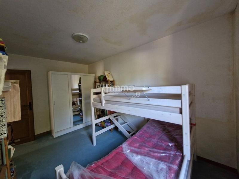 Maison - 94 m² - 7 pièces