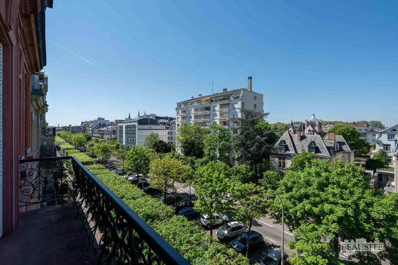 Appartement - 165 m² - 5 pièces