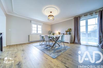 Maison - 202 m² - 6 pièces