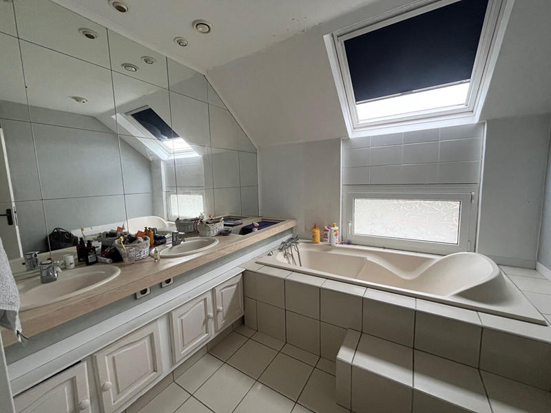 Maison - 152 m² - 6 pièces