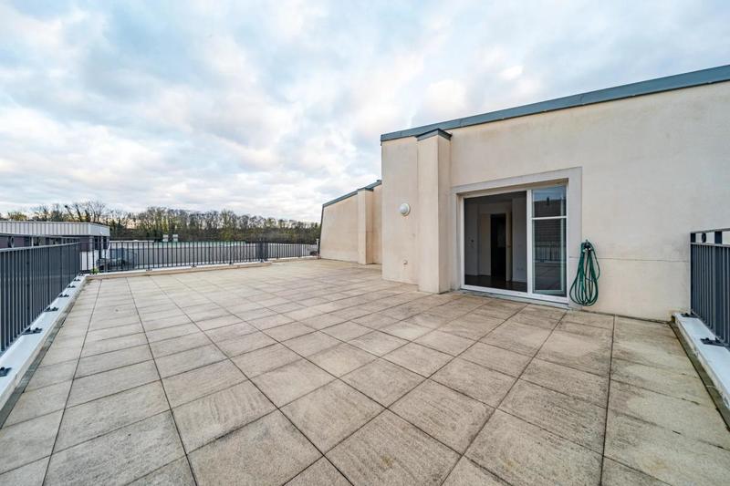 Appartement - 90 m² - 4 pièces