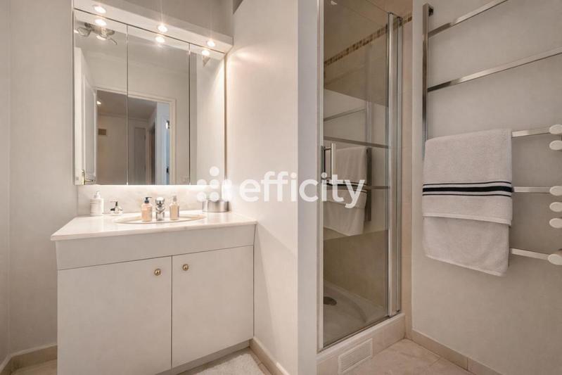 Appartement - 106 m² - 6 pièces