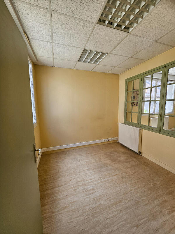 Local commercial - 127 m²