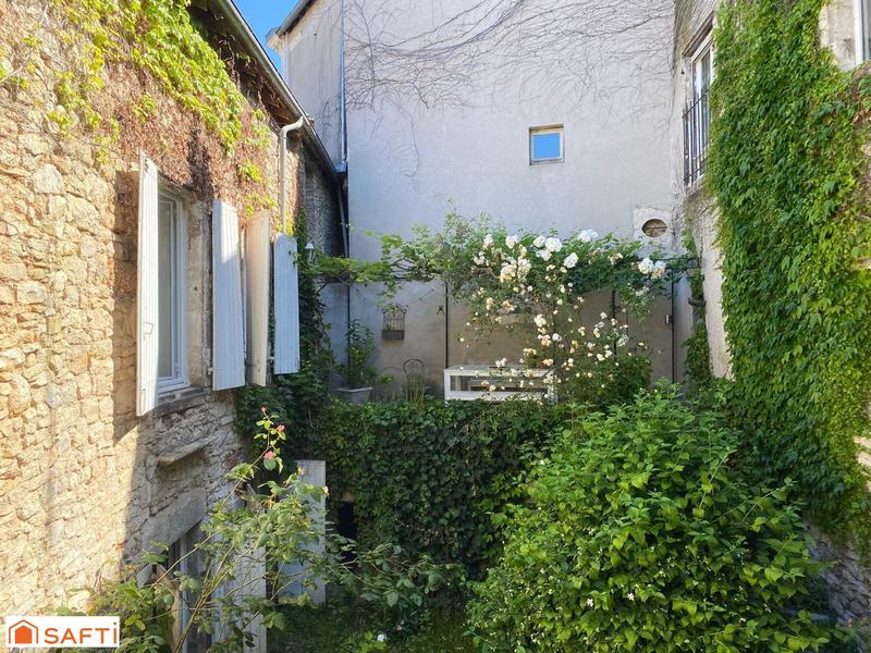 Maison - 380 m² - 11 pièces