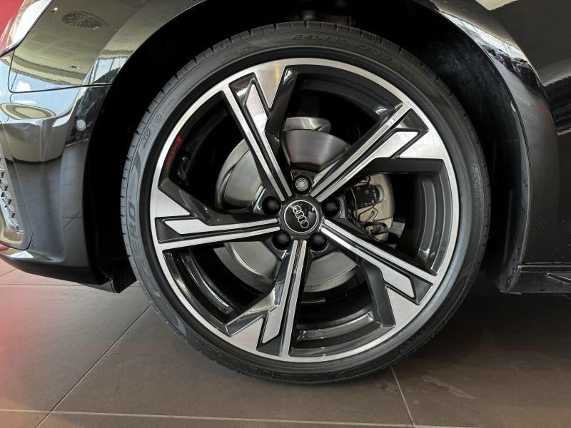 Audi A4 Avant 35 Tfsi 150 s tronic 7 Black Edition