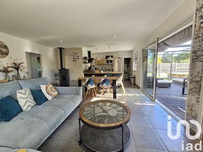 Maison - 93 m² - 5 pièces