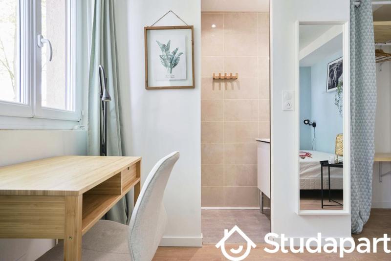 Chambre - 11 m² - 1 pièce