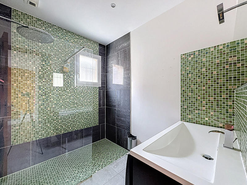 Maison - 206 m² - 8 pièces