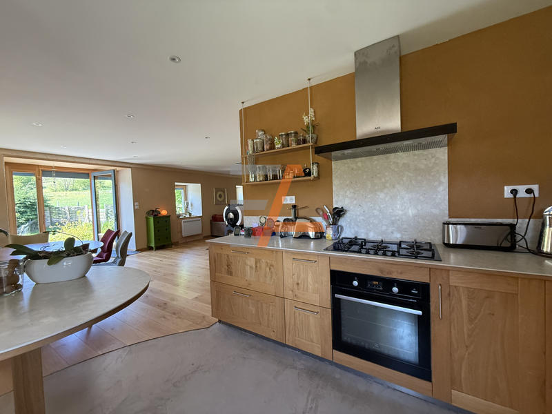 Ferme - 210 m² - 7 pièces