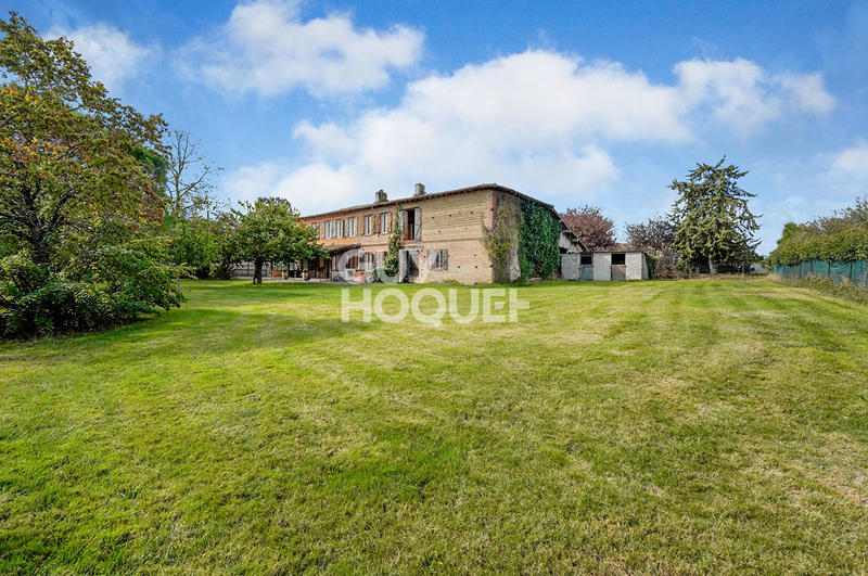 Maison - 497 m² - 10 pièces