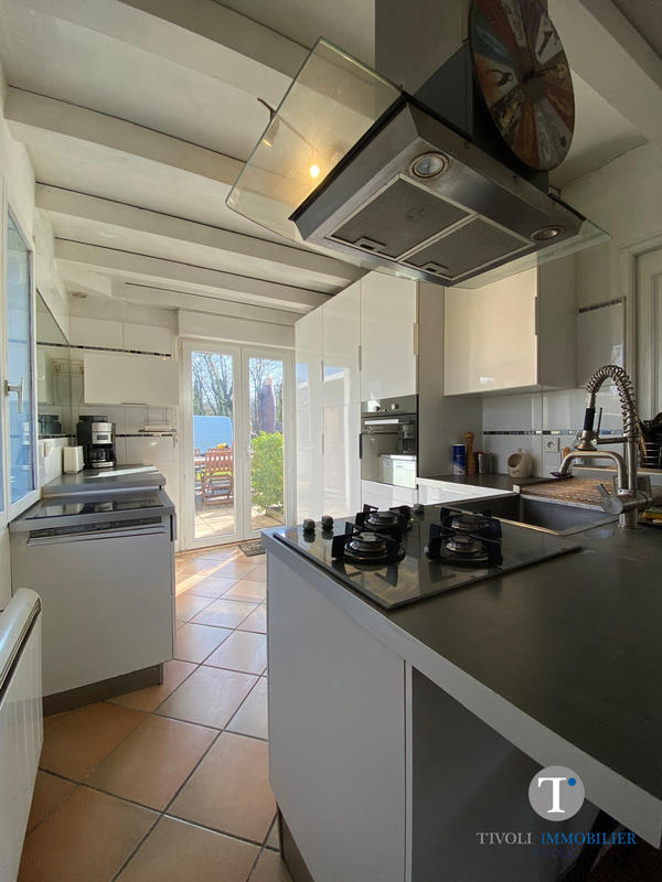 Maison traditionnelle - 140 m² - 6 pièces