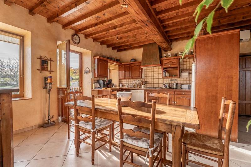 Demeure - 198 m² - 7 pièces