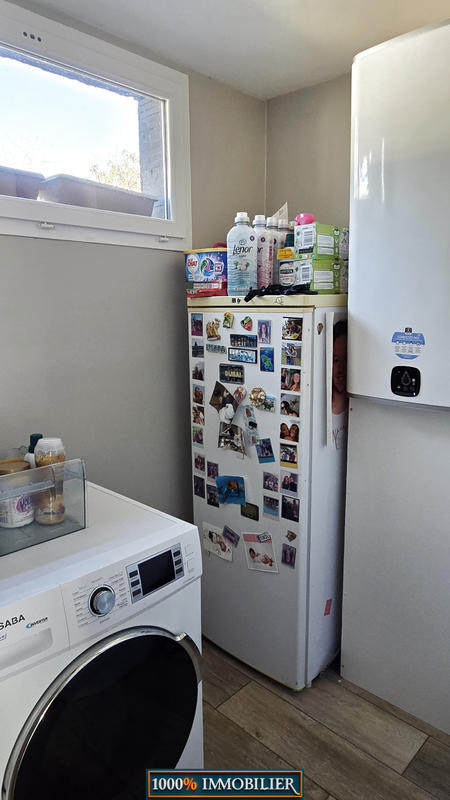 Maison - 230 m² - 9 pièces