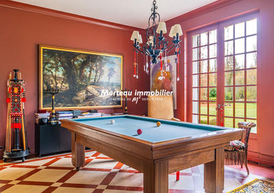 Demeure - 589 m² - 15 pièces