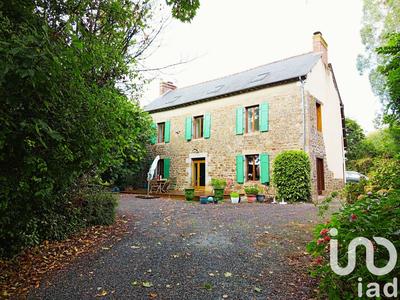 Maison - 234 m² - 8 pièces