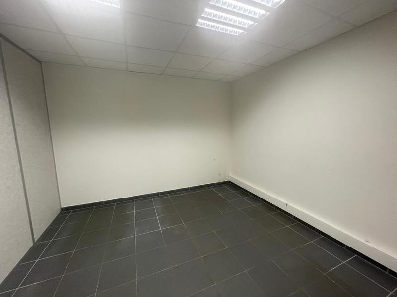 Local commercial - 679 m²