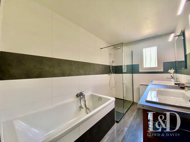 Maison ancienne - 150 m² - 6 pièces