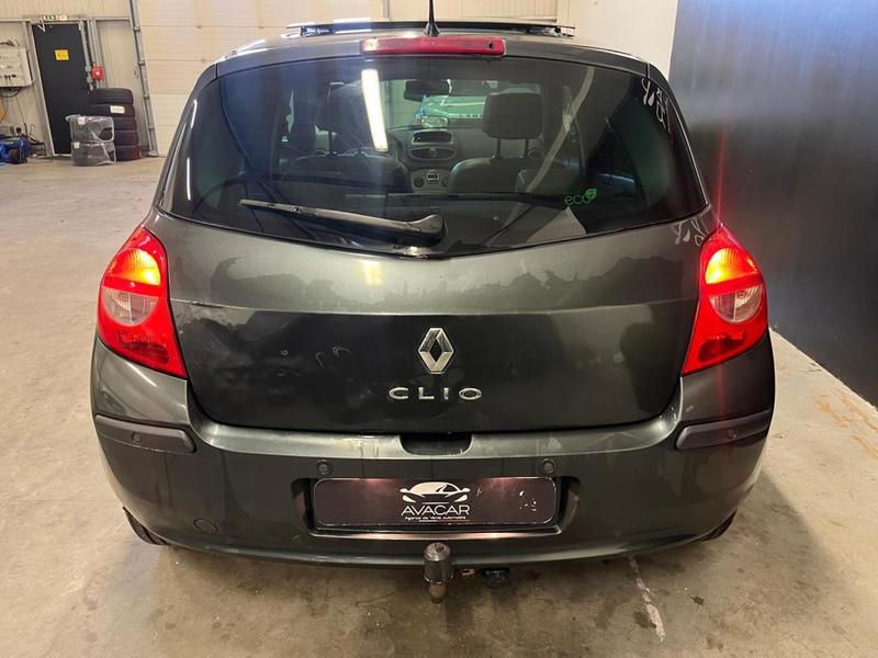 Renault Clio III 5 Portes 1.5 dCi 105 cv Initiale / Toit Ouvrant