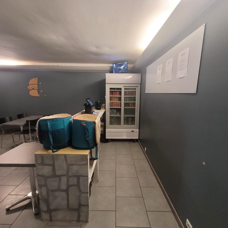 Local commercial - 100 m² - 3 pièces