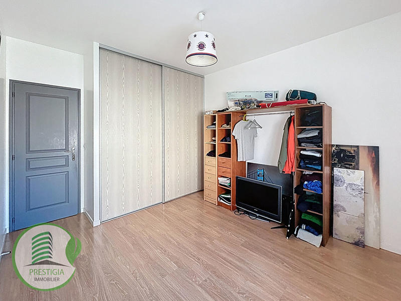 Appartement - 90 m² - 4 pièces