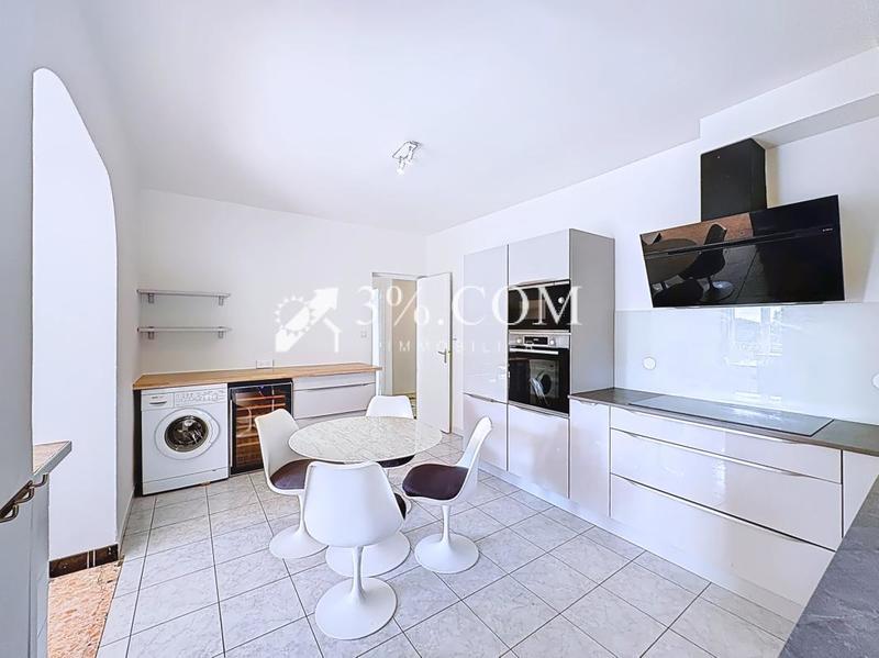 Maison - 183 m² - 8 pièces