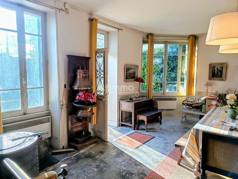 Maison - 198 m² - 10 pièces