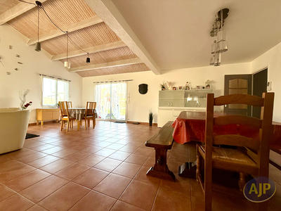 Maison - 135 m² - 6 pièces