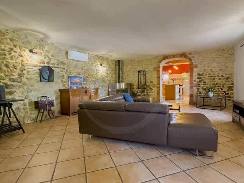 Maison - 180 m² - 5 pièces