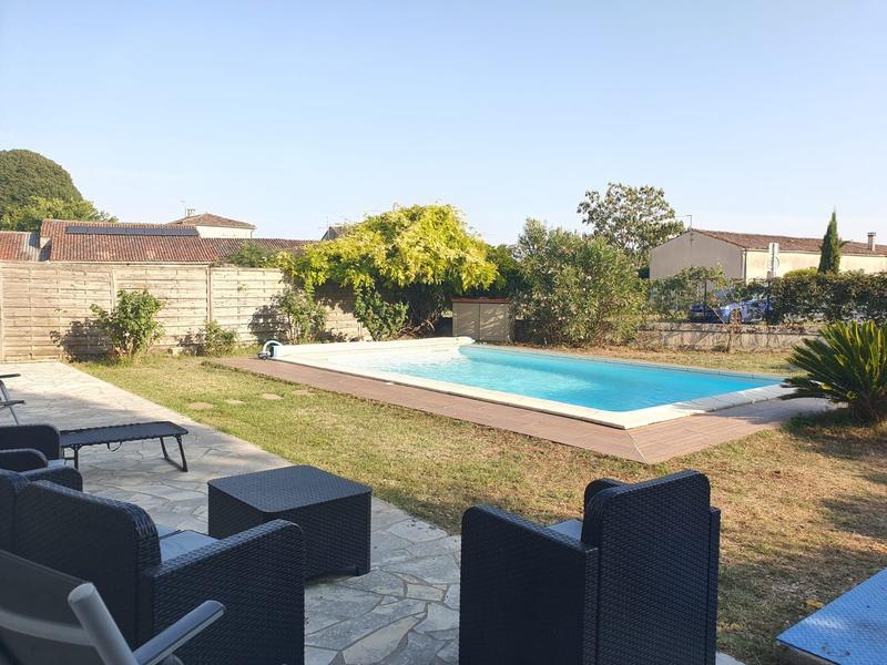 Maison - 245 m² - 7 pièces